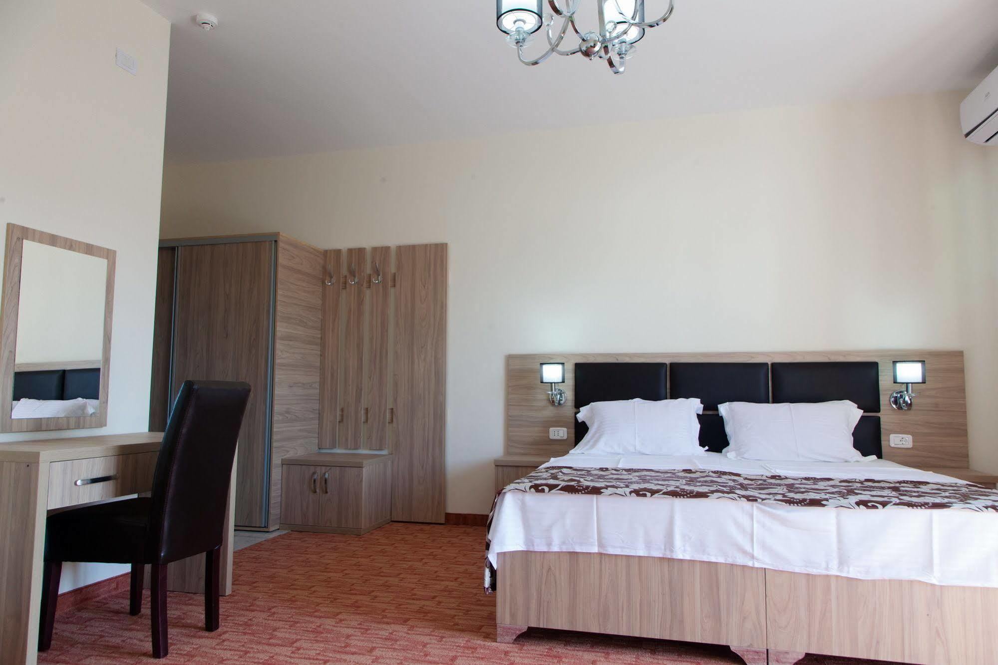 Spa Hotel Montefila Ulcinj Buitenkant foto